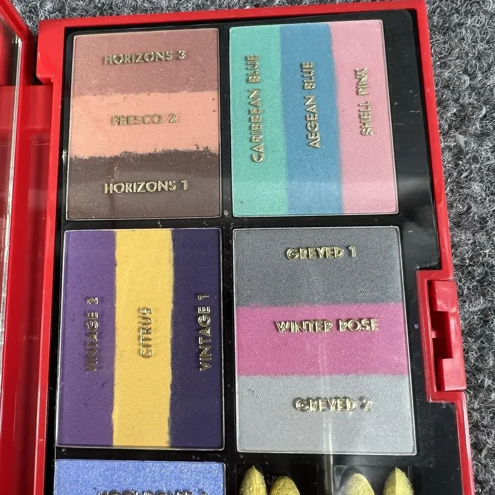Elizabeth Arden Red Door Eye Shadow Palette New in Box Discontinued TRAVEL SIZE